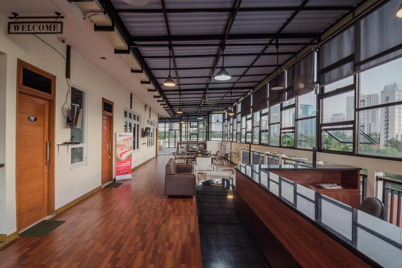 Reddoorz Plus Near Semanggi Jakarta Exterior photo